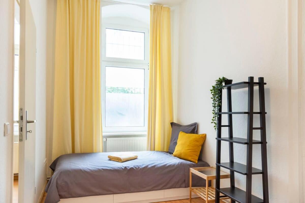 Spacious Family Apartment At Mauerpark Plus Selfcheckin Berlin Luaran gambar
